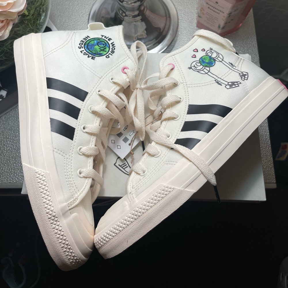 Cute earth adidas 🌎